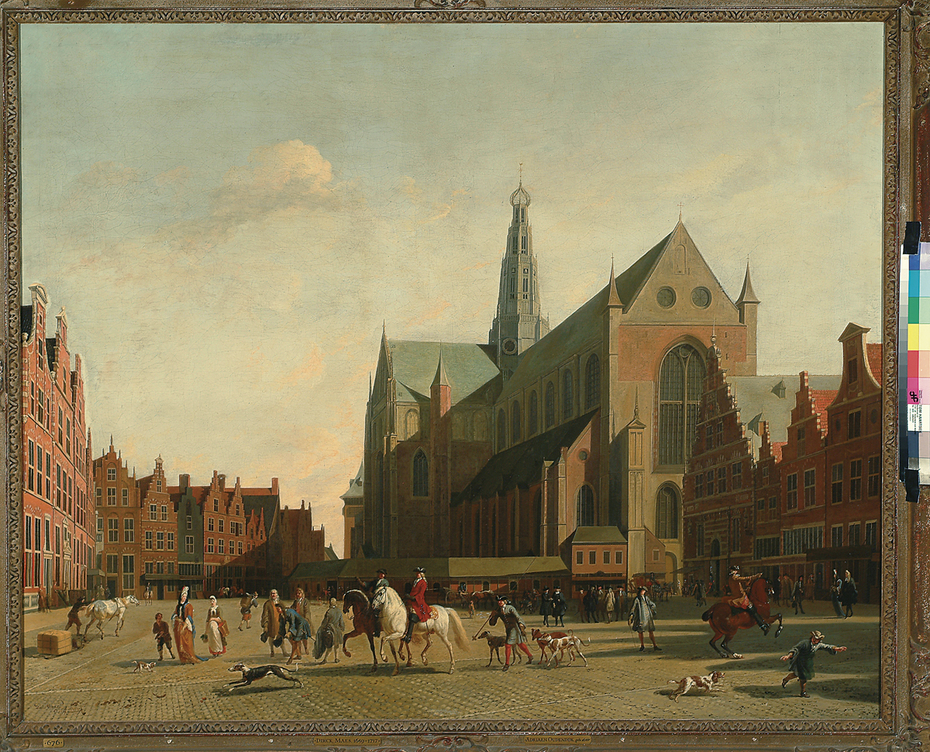Figures on the Grote Markt, in Haarlem