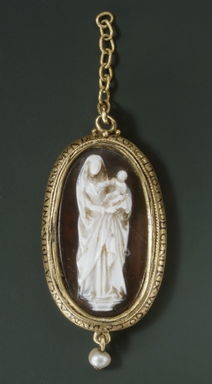 Paternoster Pendant with the Virgin and Child (obverse) and the Meeting of Joachim and Anna at the Golden Gate (reverse) by Anonymous