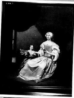 Portret van een dame en een meisje met een zilveren schaal by Steven van Duyven