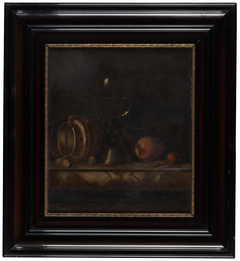 Stilleven met roemer en een metalen vaas by Pieter Gerritsz van Roestraten